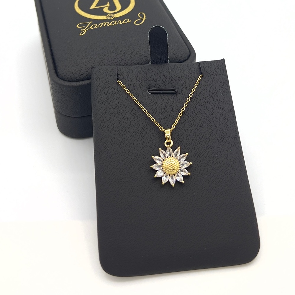 Sunflower necklace NWT